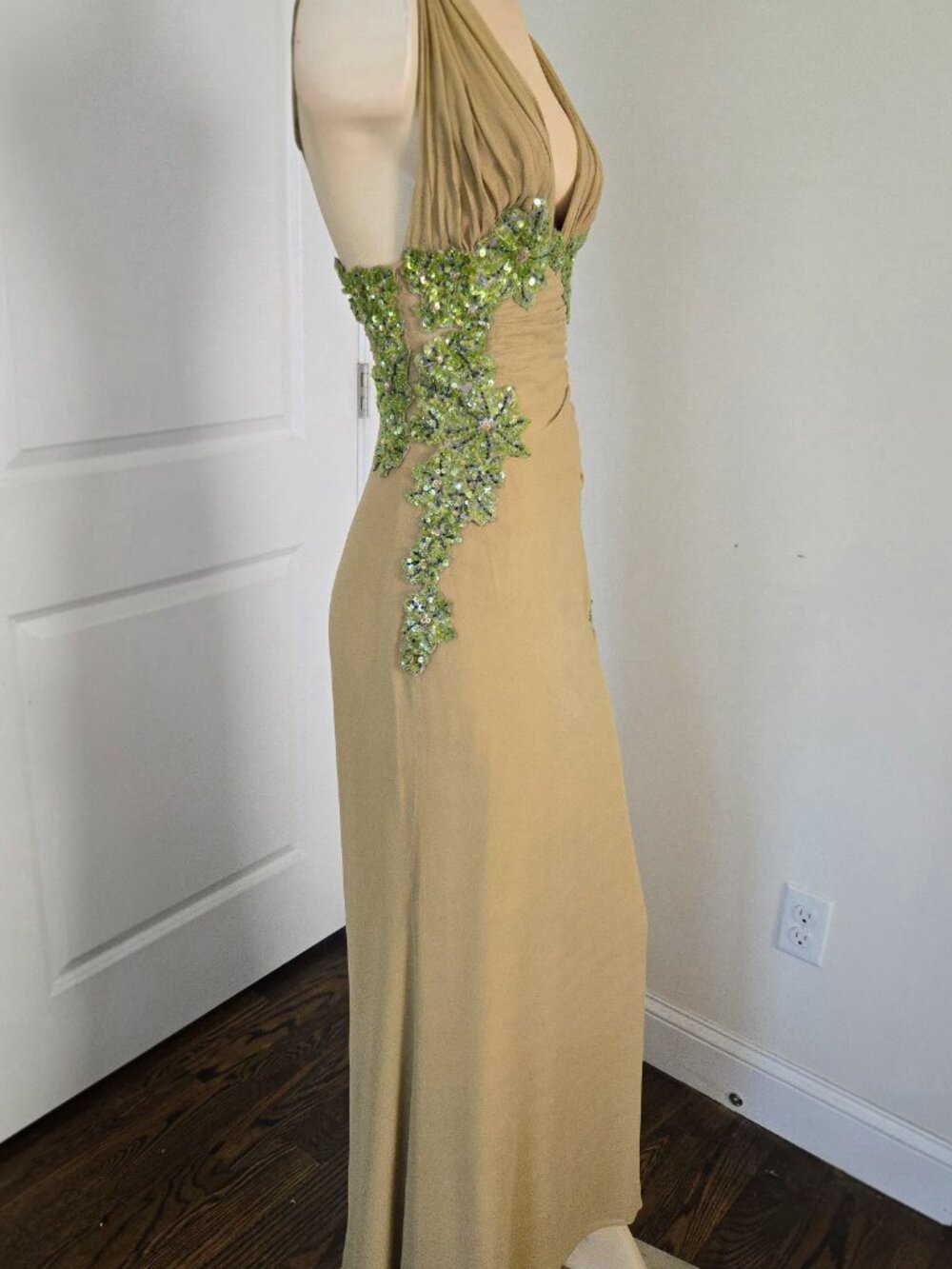 Y2K Vintage Mandalay Evening Gown Green Silk Beaded Sequin Plunging Low Cut 4 - Picture 8 of 14